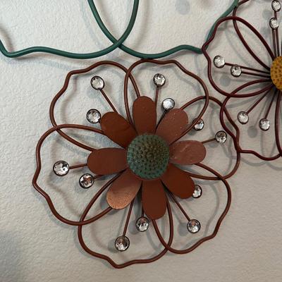 WALL DECOR