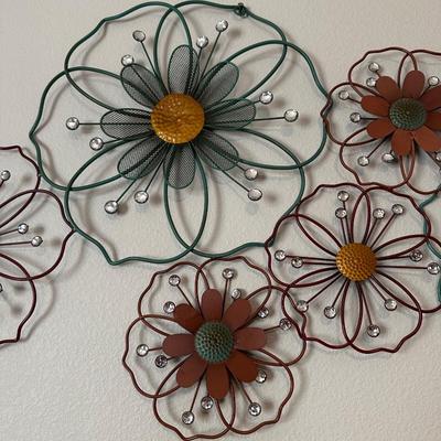 WALL DECOR
