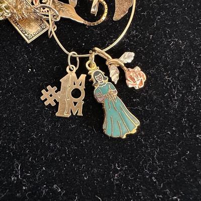 BEAUTIFUL 14K NECKLACE WITH CHARMS