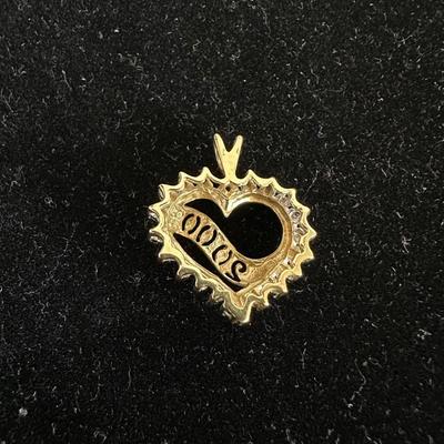ALLURING 10K HEART PENDANT
