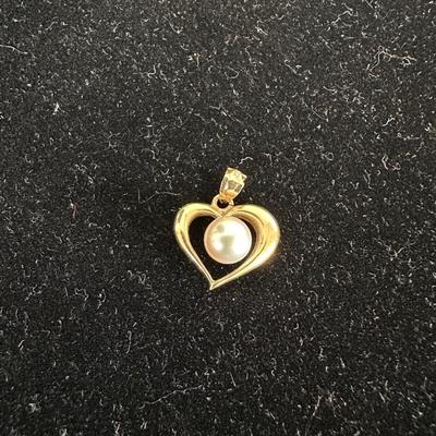 PRETTY HEART PENDANT STAMPED K10