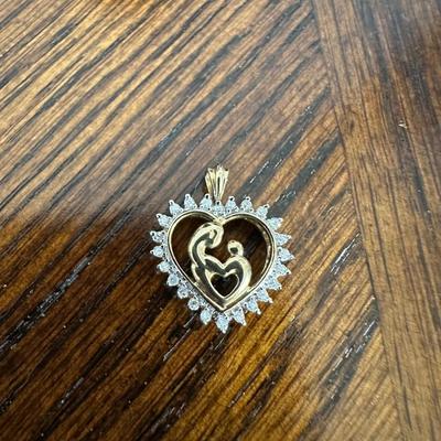 CUTE MOTHER/CHILD HEART PENDANT