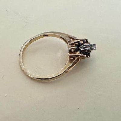 STUNNING 10K RING WITH STONES