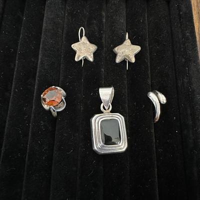 PRETTY 925 PENDANT, EARRINGS AND RINGS