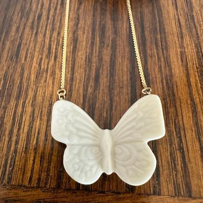 12K GOLD FILLED PENDANT AND 14K GOLD FILLED LADY ELGIN WATCH AND NECKLACE