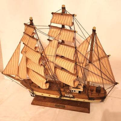 Lot #9 Model Ship "Gorch Fock" on base