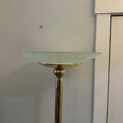 FLOOR LAMP WITH WASTE BASKET