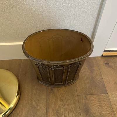 FLOOR LAMP WITH WASTE BASKET
