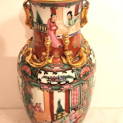 Lot #10 Vintage Decorated Hong Kong Vase - Court Scenes