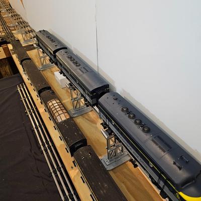 Chesapeake & Ohio A-B-A F7A Set & Five Coaches + Boxes (T1-JS)