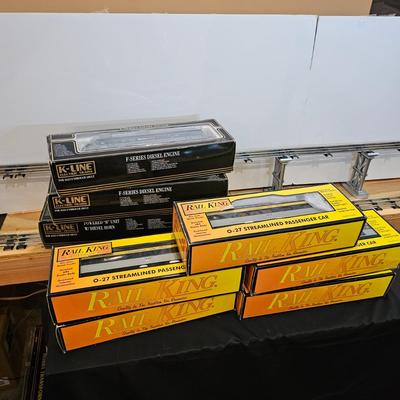 Chesapeake & Ohio A-B-A F7A Set & Five Coaches + Boxes (T1-JS)