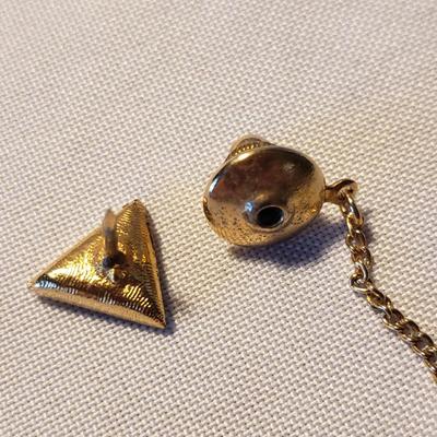 Benrus Eagle Pocket Watch, Cufflinks and Tie Pins (LR-KD)
