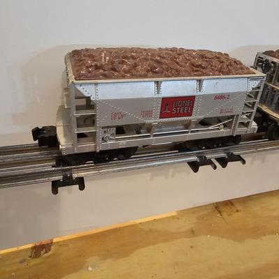 Lionel Steel 2-4-2 Switcher & Ore Cars (T2-JS)