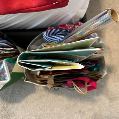 MISC CHRISTMAS WRAP AND WALL QUILT