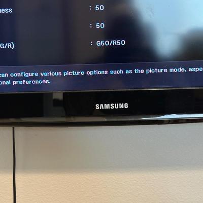 SAMSUNG 32” TV WITH REMOTE