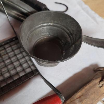Vintage Kitchen Utensils (W-EL)