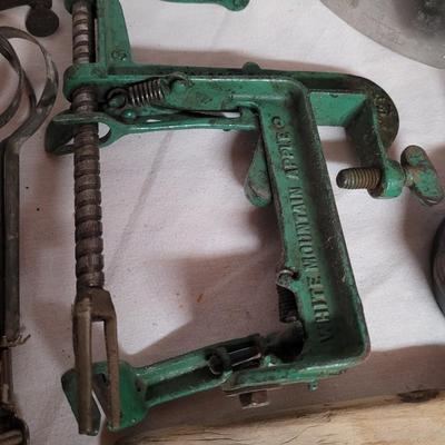 Vintage Kitchen Utensils (W-EL)