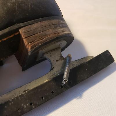 Canadian Rocket Ice Skates & Sears Metal Roller Skates (LR-KD)