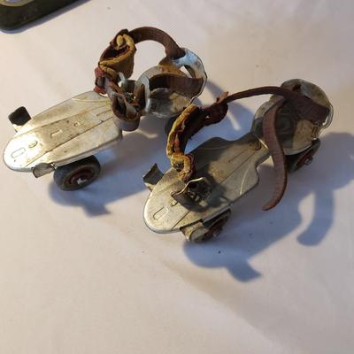 Canadian Rocket Ice Skates & Sears Metal Roller Skates (LR-KD)