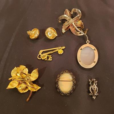 Necklaces, Earrings, Cameo Brooch & More (K-KD)