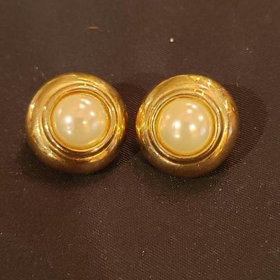 Necklaces, Earrings, Cameo Brooch & More (K-KD)