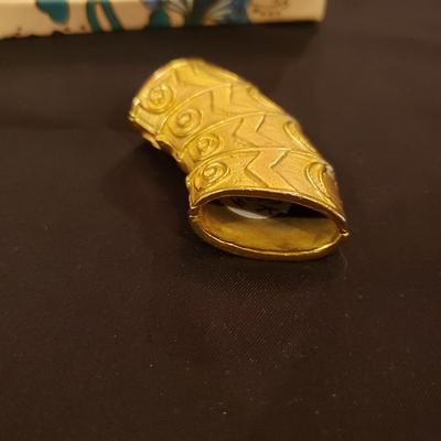 Necklaces, Earrings, Cameo Brooch & More (K-KD)