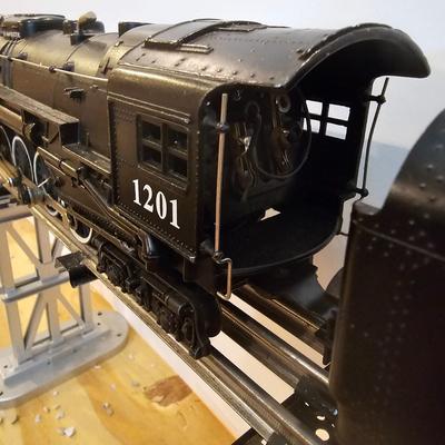 Pere Marquette 2-8-4 Berkshire Steam Engine/Tender + Additional Cars (T2-JS, )