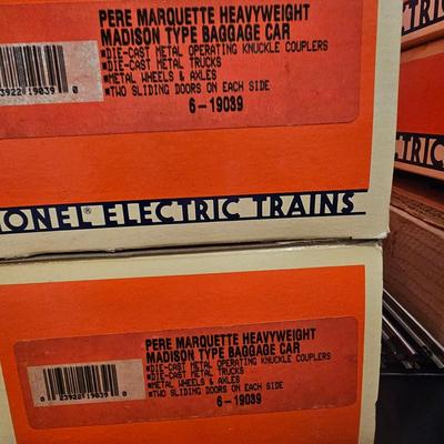 Pere Marquette 2-8-4 Berkshire Steam Engine/Tender + Additional Cars (T2-JS, )