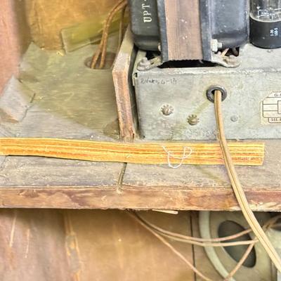 154B: General Electric Vintage Radio