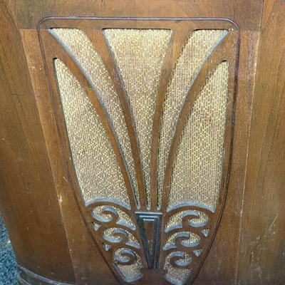 154B: General Electric Vintage Radio