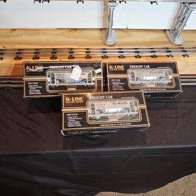 Grand Assortment of Ore Cars w/Boxes (T1-JS)