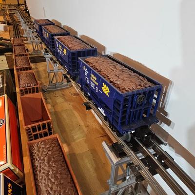Grand Assortment of Ore Cars w/Boxes (T1-JS)