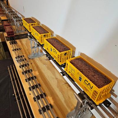 Grand Assortment of Ore Cars w/Boxes (T1-JS)