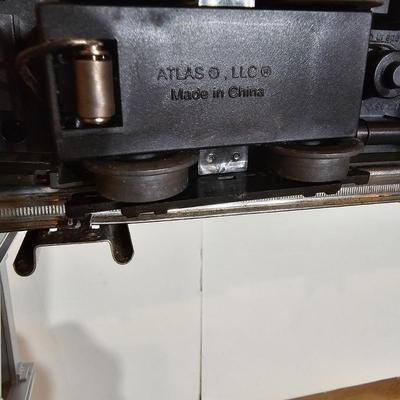 Pair of O Gauge Trolleys (T1-JS)