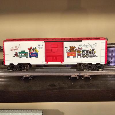Assorted Christmas Holiday Boxcars & More (T1-JS)