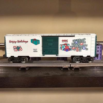 Assorted Christmas Holiday Boxcars & More (T1-JS)