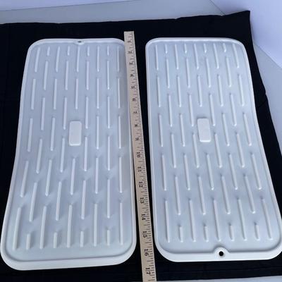 New Kitchen silicone mats, fruit slicers, and more