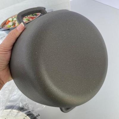 New 2.5 Qt Enameled Cast Iron Dutch Oven