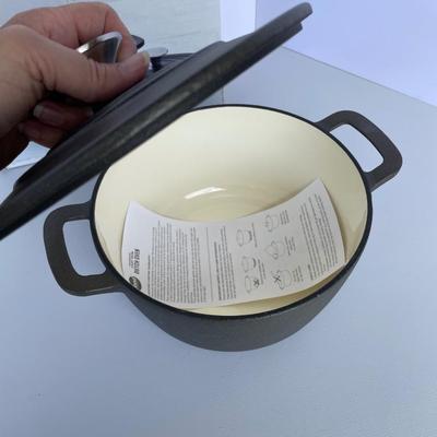 New 2.5 Qt Enameled Cast Iron Dutch Oven