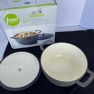 New 2.5 Qt Enameled Cast Iron Dutch Oven