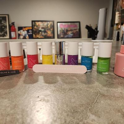 Sale Photo Thumbnail #108: Olive and June nail polish filer and clipper lot. Great gift set. 
All new and not used