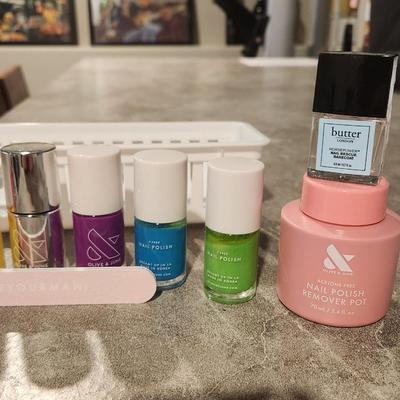 Sale Photo Thumbnail #110: Olive and June nail polish filer and clipper lot. Great gift set. 
All new and not used