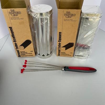 New Pampered Chef and Kitchen Items