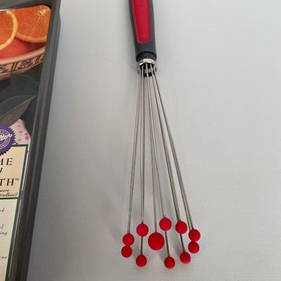 New Pampered Chef and Kitchen Items
