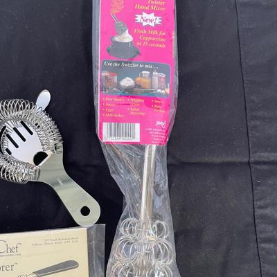 5 piece Kitchen lot, Pampered Chef Corer