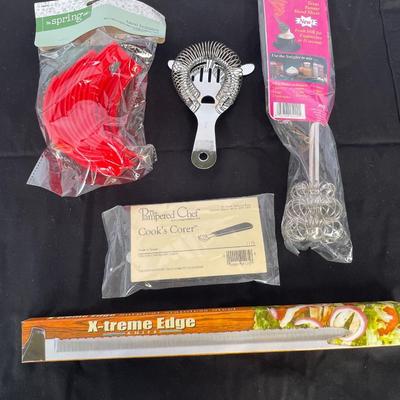 5 piece Kitchen lot, Pampered Chef Corer