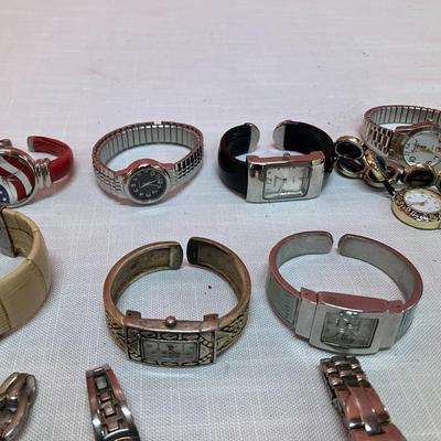 Sale Photo Thumbnail #260: Collection of 16 casual watches, mostly women's styles