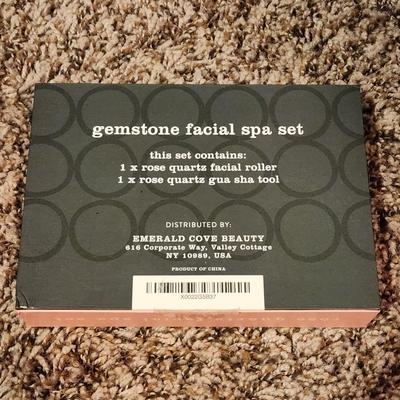 Sale Photo Thumbnail #130: Emerald Cove & Nude Stix Facial Spa kits. 
All brand new and great gift ideas. 
Will receive all three kits