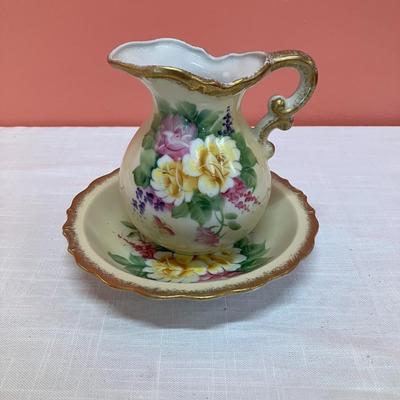 Sale Photo Thumbnail #339: Vintage Lefton China small pitcher/basin set in Heritage Rose design. Approx 5-6" tall