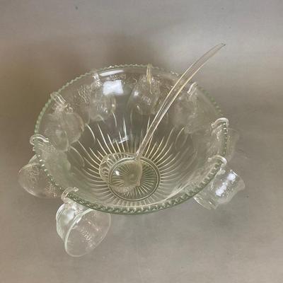A867 Glass Punch Bowl With Matching Glasses
